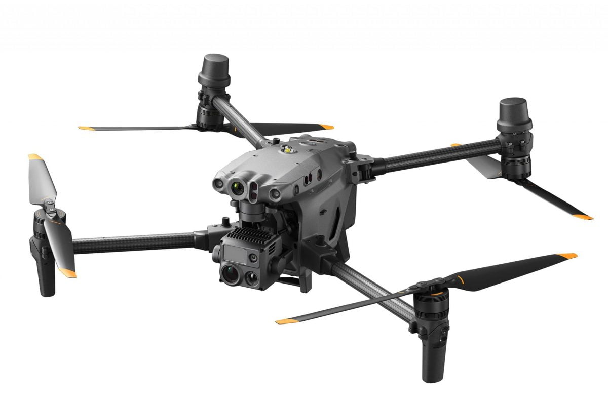 drona-industriala-termoviziune-dji-enterprise-matrice30t-m30t-landtech-02-scaled-1.jpg